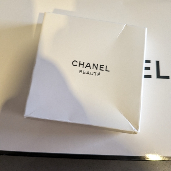 New With Box Chanel Beauty Hair Clip Gift Set 2 Pcs Rare Silver - Picture 7 of 7